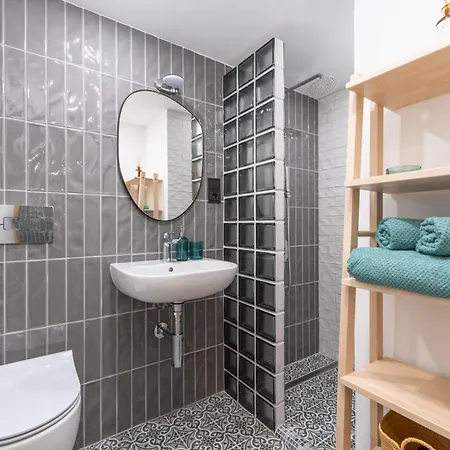 Petit Retreat Loft By Urban Rent Kaunas